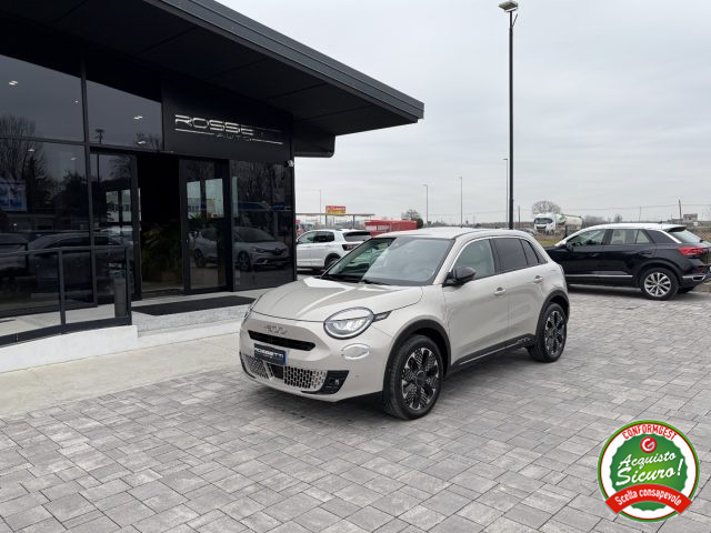 Fiat 600 Hybrid DCT MHEV La Prima ANCHE NEOPATENTATI usato a RUSSI