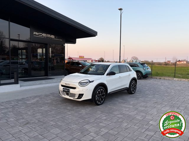 Fiat 600 Hybrid DCT MHEV La Prima ANCHE NEOPATENTATI usato a RUSSI
