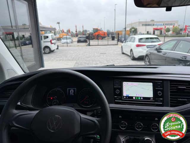 Volkswagen Caravelle 2.0 TDI 110CV 9 POSTI + IVA. ANCHE NEOPATENTATI, del 2023, 71.406 km, in vendita a Russi (RA)