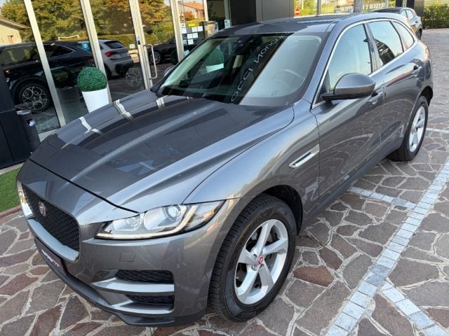 Jaguar F-Pace 2.0 D 180CV AUTOMATICA PRESTIGE usato a NOVENTA VICENTINA