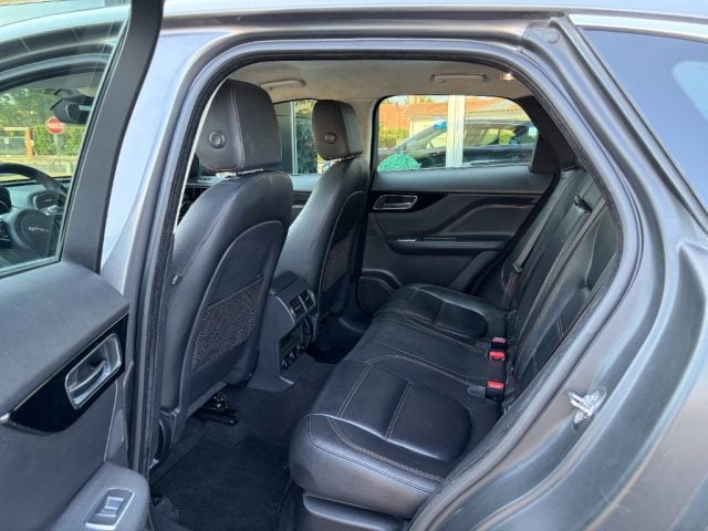 Jaguar F-Pace 2.0 D 180CV AUTOMATICA PRESTIGE - foto 3 di 4