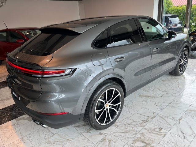 Porsche Cayenne Coup� 3.0 V6 E-Hybrid 470cv - foto 2 di 4