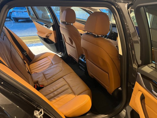 BMW 530 e xDrive Touring Business Plug-In usato a NOVENTA VICENTINA