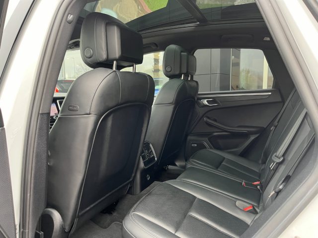 Porsche Macan 2.0 PDK 265CV usato a NOVENTA VICENTINA