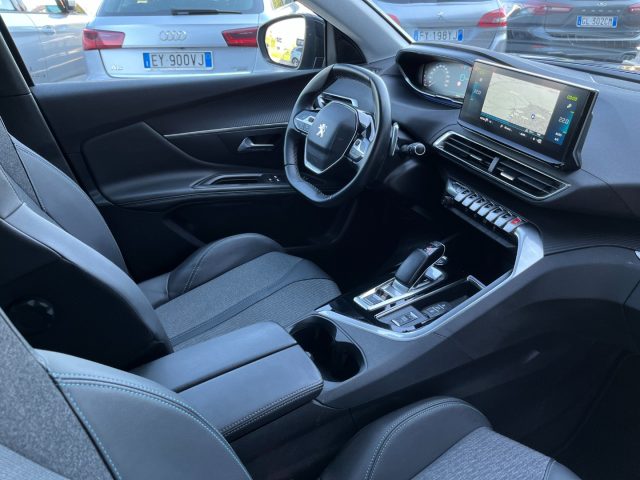 Peugeot 3008 HYBRID 225CV e-EAT8 ALLURE PLUG-IN, del 2022, 113.000 km, in vendita a Noventa Vicentina (VI)