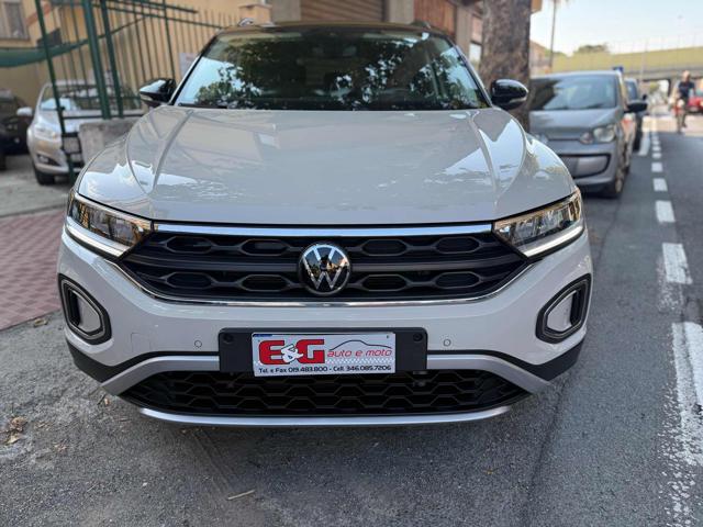 Volkswagen T-Roc 1.0 TSI Life - foto 3 di 4