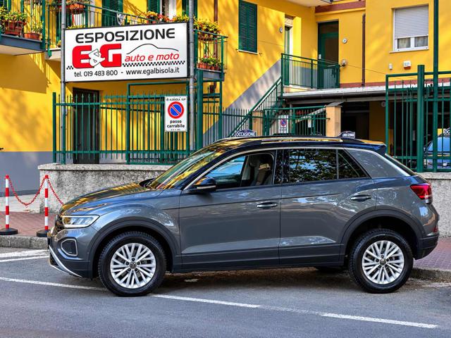 Volkswagen T-Roc 2.0 TDI SCR Life, del 2023, 56.100 km, in vendita a Albisola Superiore (SV)