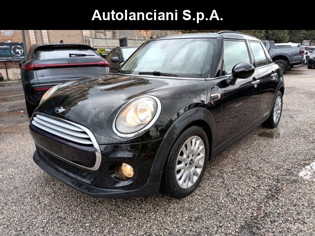 MINI Cooper D 1500 5 PORTE 116CV AUTOM. PDC "16 CLIMAUTO ITALIA usato a ROMA