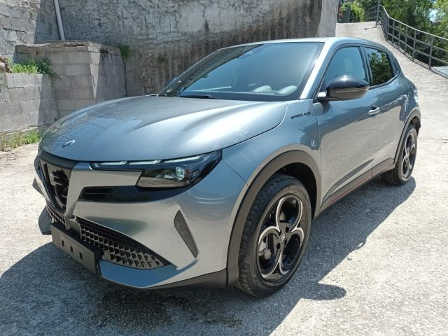 Alfa Romeo Junior 1200 HYBRID SPECIALE 145CV EDCT6 CAM F1 MATRIX - foto 3 di 4