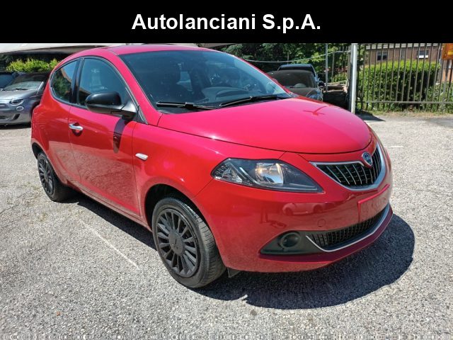 Lancia Ypsilon 1000 HYBRID SILVER 70CV STEREO USB ITALIA usato a ROMA