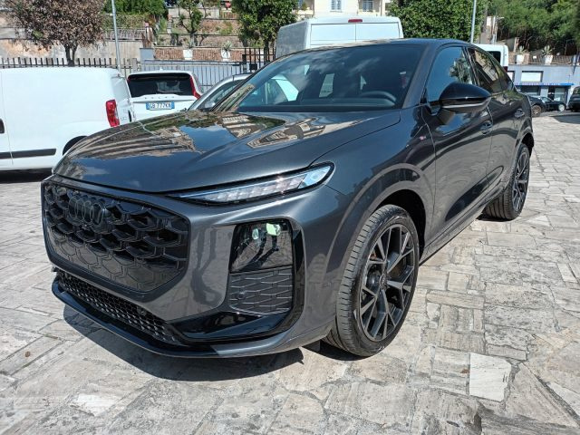 Audi Q3 2000 SPB TDI BLACKLINE 150CV STRONIC TETTO"20 - foto 3 di 4