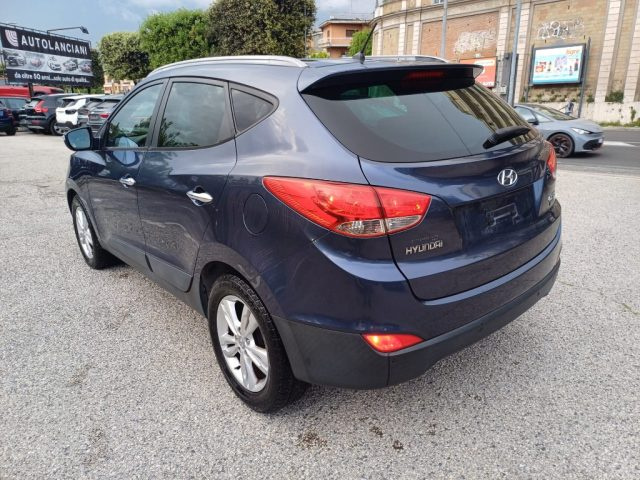 Hyundai iX35 1700 CRDI 116CV PDC"17 VETRI SCURI ITALIA - foto 3 di 4