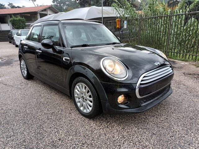 MINI Cooper D 1500 5 PORTE 116CV AUTOM. PDC "16 CLIMAUTO ITALIA - foto 2 di 4