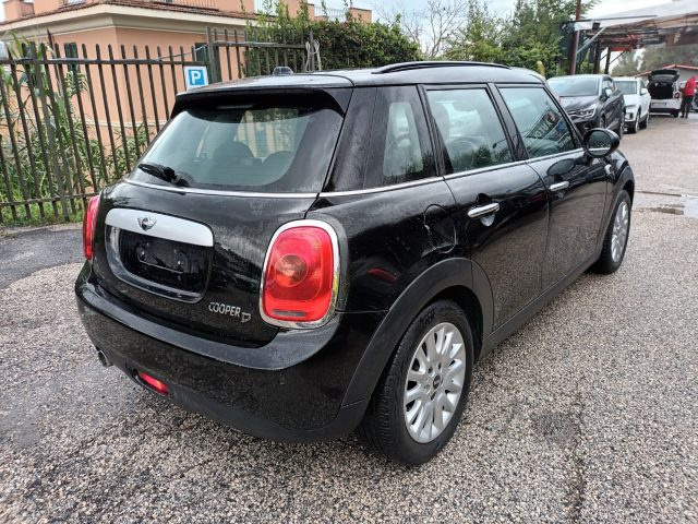 MINI Cooper D 1500 5 PORTE 116CV AUTOM. PDC "16 CLIMAUTO ITALIA - foto 4 di 4