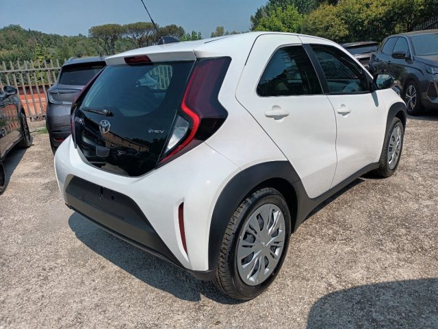 Toyota Aygo X 1500 HYBRID 115CV 5PORTE AUTOM CARPLAY CAM ITALIA - foto 4 di 4