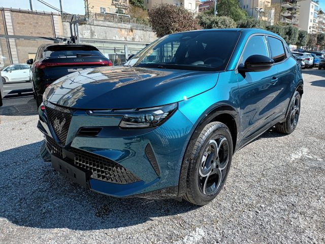 Alfa Romeo Junior 1200 HYBRID TI 145CV EDCT6 PACK TECHNO MATRIX - foto 3 di 4