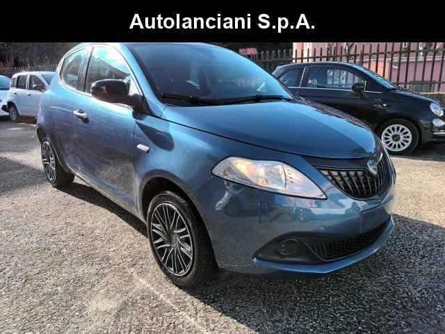 Lancia Ypsilon 1000 HYBRID SILVER 70CV STEREO USB ITALIA usato a ROMA