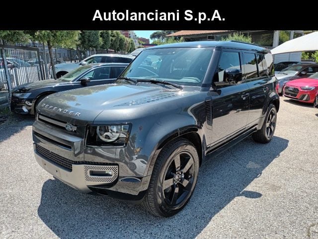 Land Rover Defender 110 3000D I6 250CV AWD AUTO X-DYNAMIC SE ITALIA, del 2024, 43.500 km, in vendita a Roma (RM)