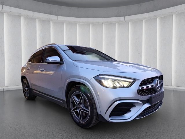 Mercedes-Benz GLA 200 D AMG PREMIUM 150CV AUTO PACK LUCI INT - foto 4 di 4