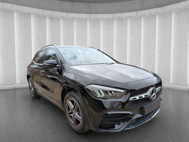 Mercedes-Benz GLA 200 D AMG PREMIUM 150CV AUTO PACK LUCI INT - foto 4 di 4