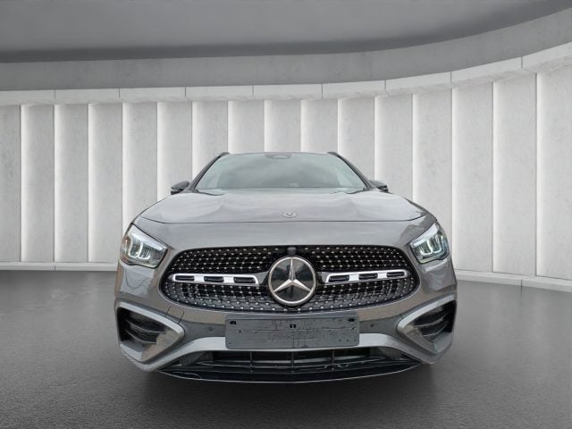 Mercedes-Benz GLA 200 D AMG PREMIUM PACK NIGHT 150CV AUTO PACK LUCI INT - foto 3 di 4