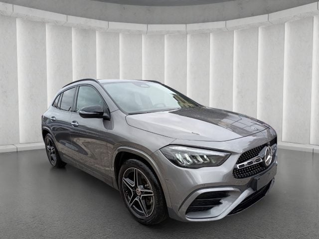 Mercedes-Benz GLA 200 D AMG PREMIUM PACK NIGHT 150CV AUTO PACK LUCI INT - foto 4 di 4