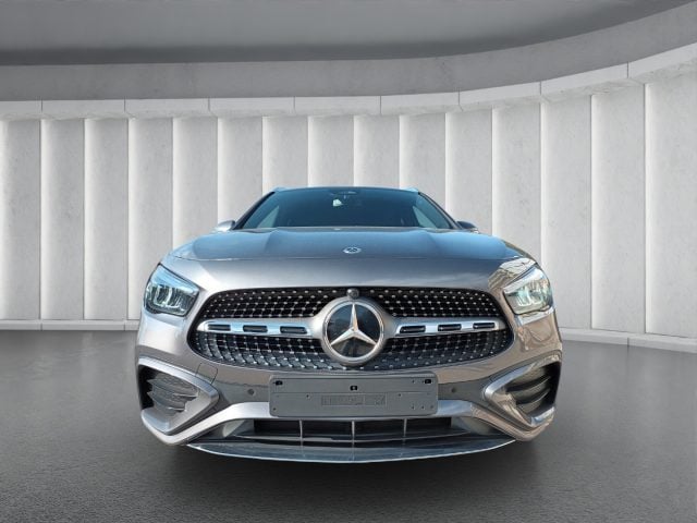 Mercedes-Benz GLA 200 D AMG PREMIUM 150CV AUTO PACK LUCI INT - foto 3 di 4