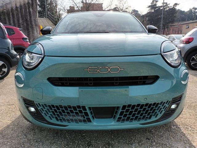 Fiat 600 1200 MHEV LA PRIMA DCT 110 CV NAV CAM"18 - foto 2 di 4