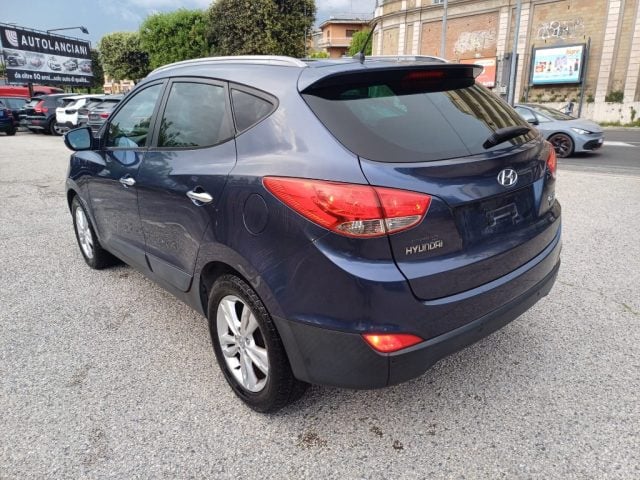 Hyundai iX35 1700 CRDI 116CV PDC"17 VETRI SCURI ITALIA - foto 3 di 4