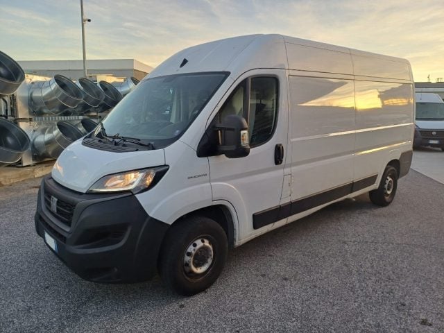 Fiat Ducato 35 2300 MJT RESTYLING 140CV LH2 CARPLAY PDC ITALIA - foto 2 di 4