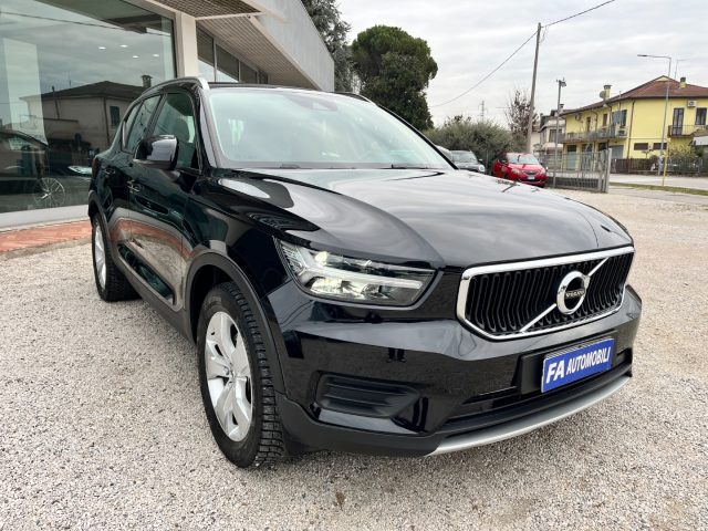 Volvo XC40 D3 AWD Geartronic Momentum - foto 4 di 4