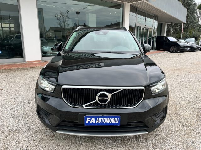 Volvo XC40 D3 AWD Geartronic Momentum - foto 3 di 4