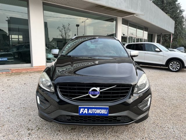 Volvo XC60 D3 Geartronic R-design - foto 3 di 4