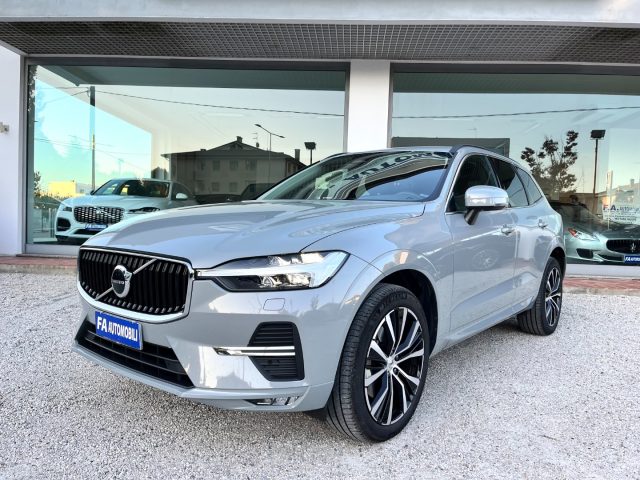 Volvo XC60 B4 (d) Automatico Core *CERCHI 20" *KEYLESS - foto 2 di 4