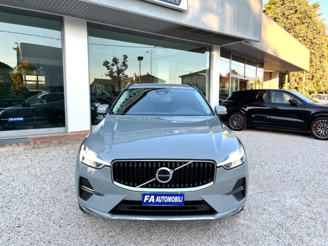 Volvo XC60 B4 (d) Automatico Core *CERCHI 20" *KEYLESS - foto 3 di 4