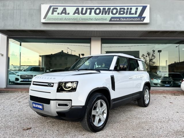 Land Rover Defender 110 3.0D I6 200 CV AWD Auto SE *PANORAMA *360° usato a ABANO TERME