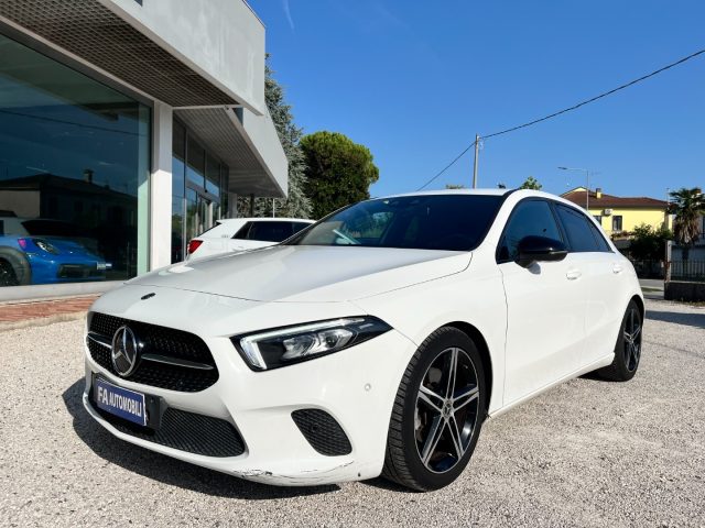 Mercedes-Benz A 200 d Automatic Sport - foto 2 di 25
