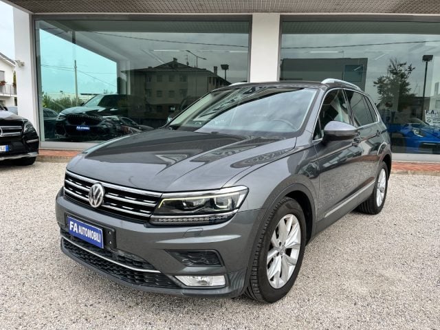 Volkswagen Tiguan 2.0 TDI SCR DSG Executive BlueMotion Technology - foto 2 di 4