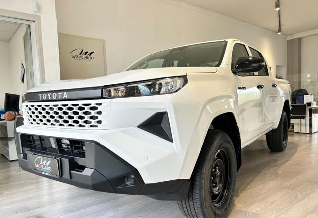 Toyota Hilux 2.8 d-4d 48V double cab Hilux auto - foto 2 di 4