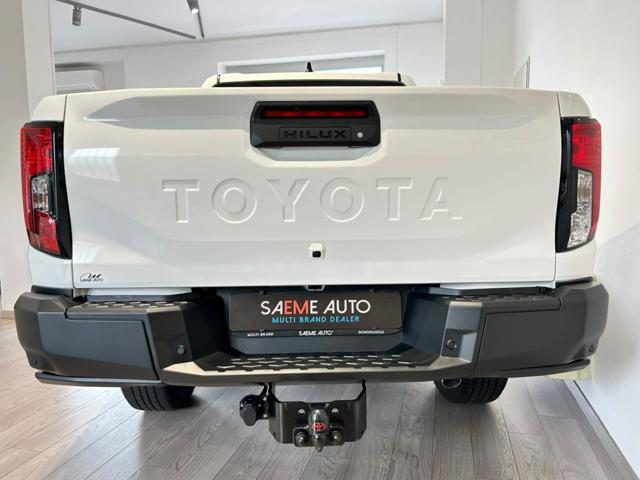 Toyota Hilux 2.8 d-4d 48V double cab Hilux auto - foto 4 di 4