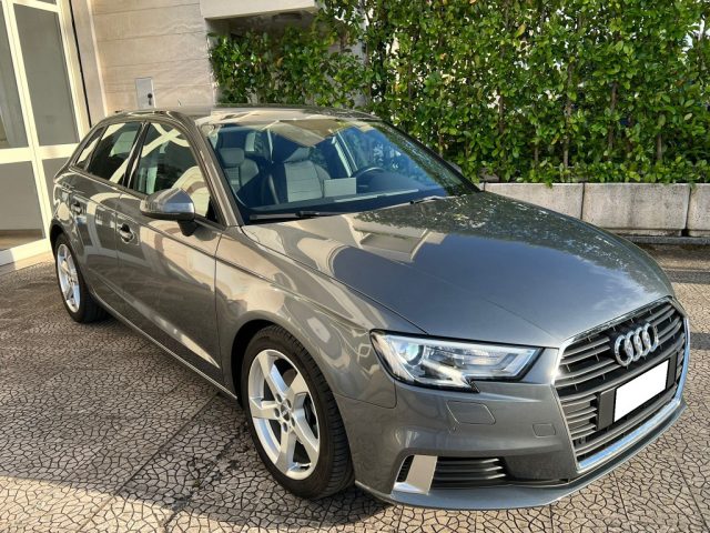 Audi A3 SPB 1.6 TDI 116 CV Sport - foto 2 di 4