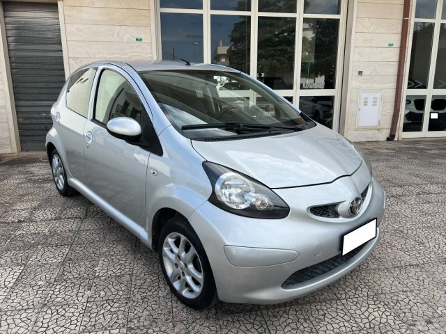 Toyota Aygo 1.0 12V 5 porte AUTO - foto 3 di 20