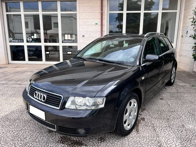 Audi A4 1.9 TDI/130 CV cat Avant, del 2004, 313.658 km, in vendita a Alberobello (BA)