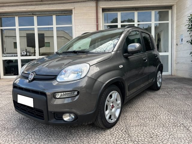 Fiat Panda 1.0 FireFly S&S Hybrid, del 2023, 42.340 km, in vendita a Alberobello (BA)