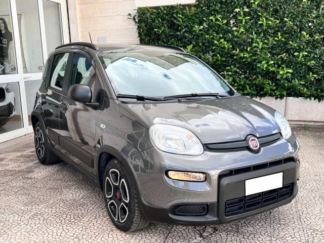 Fiat Panda 1.0 FireFly S&S Hybrid City Life, del 2022, 70.091 km, in vendita a Alberobello (BA)