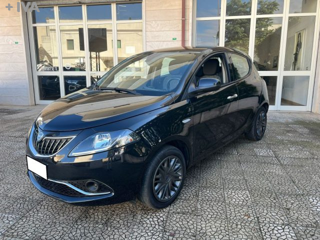 Lancia Ypsilon 1.0 FireFly S&S Hybrid Ecochic - foto 3 di 4