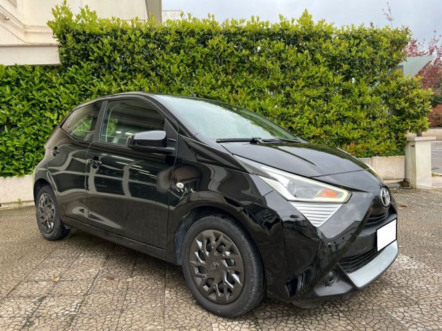 Toyota Aygo Connect 1.0 5 porte Automatica - foto 2 di 4