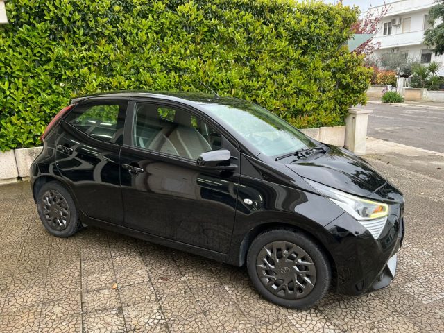 Toyota Aygo Connect 1.0 5 porte Automatica - foto 4 di 4