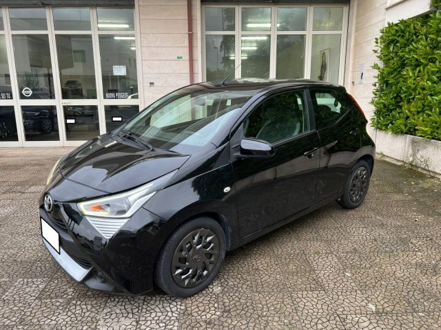 Toyota Aygo Connect 1.0 5 porte Automatica - foto 3 di 4
