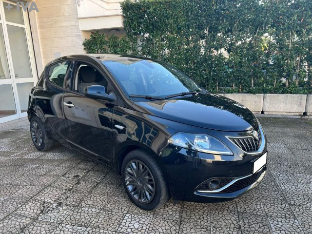 Lancia Ypsilon 1.0 FireFly S&S Hybrid Ecochic usato a ALBEROBELLO